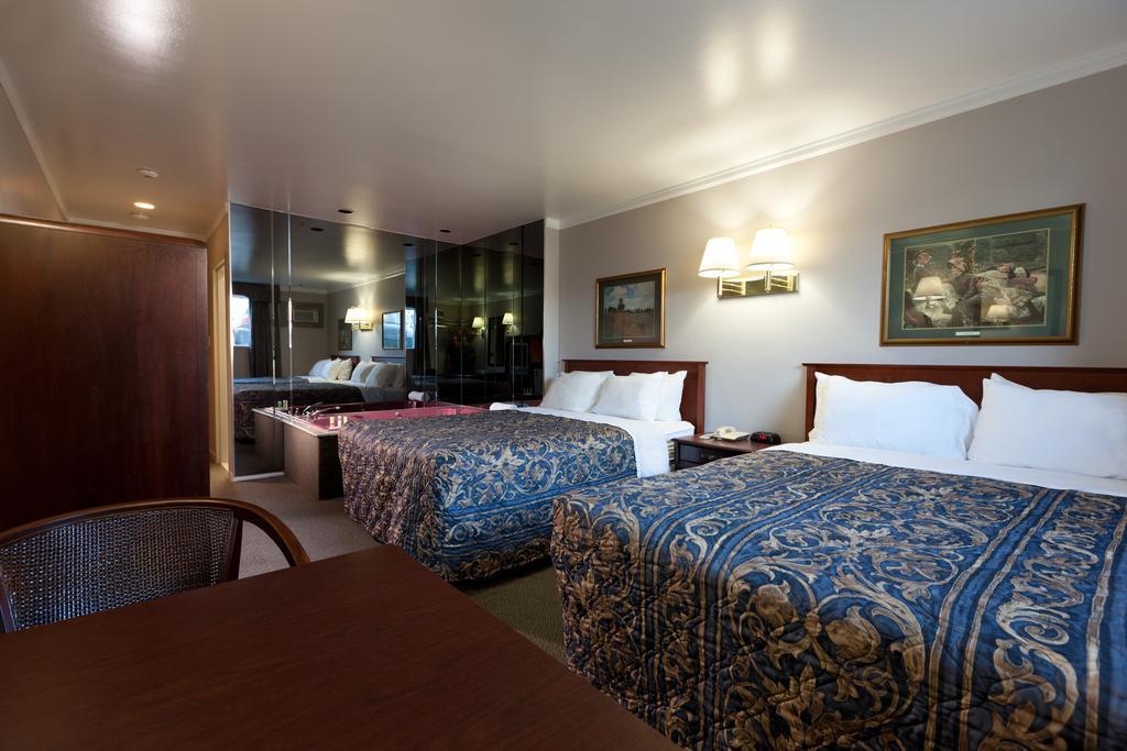 Econolodge Brossard Exterior foto