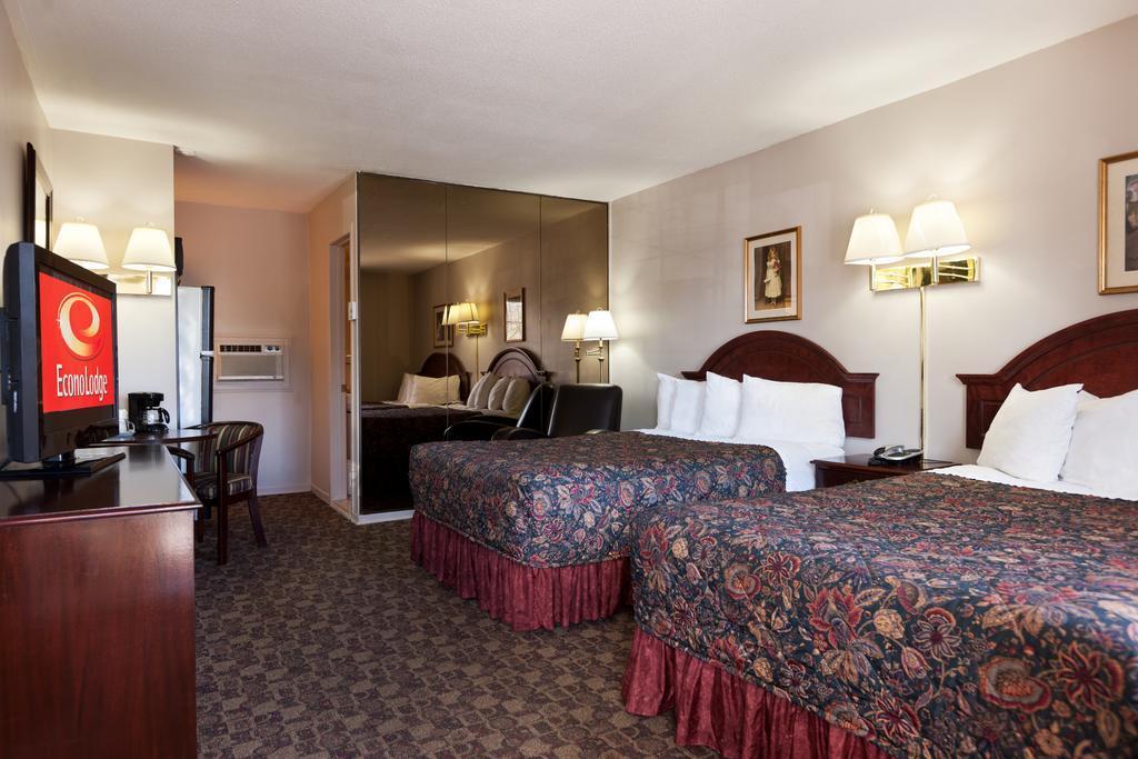 Econolodge Brossard Exterior foto